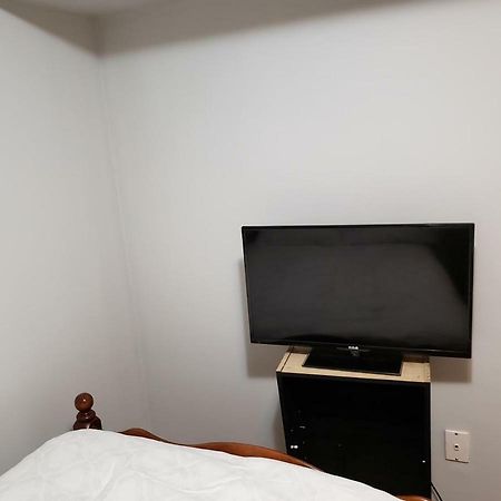 Private Room In Downtown هاليفاكس المظهر الخارجي الصورة