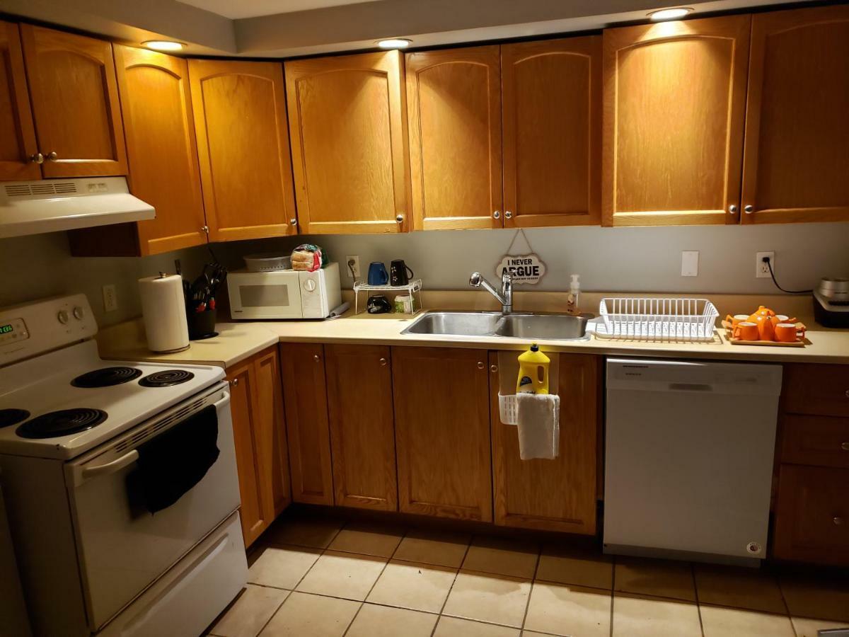 Private Room In Downtown هاليفاكس المظهر الخارجي الصورة