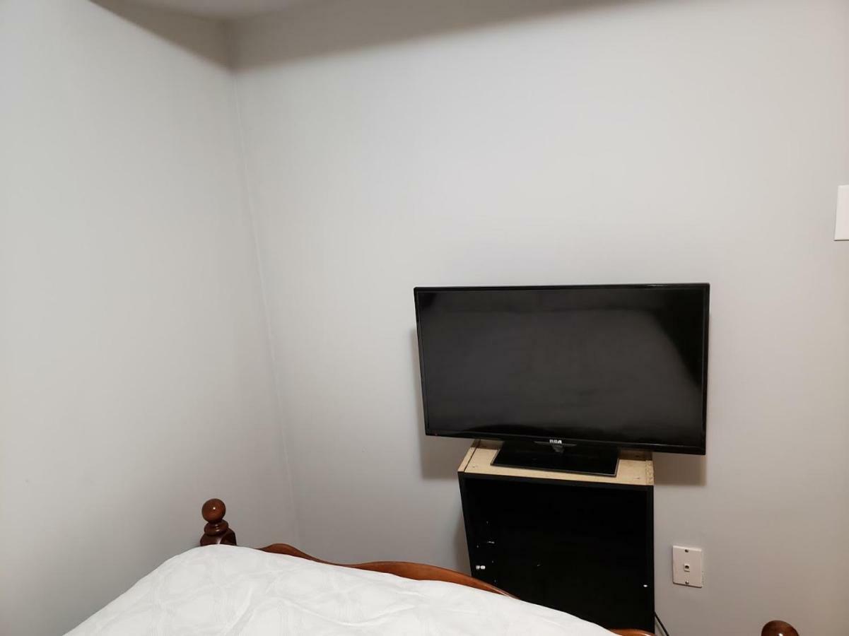 Private Room In Downtown هاليفاكس المظهر الخارجي الصورة